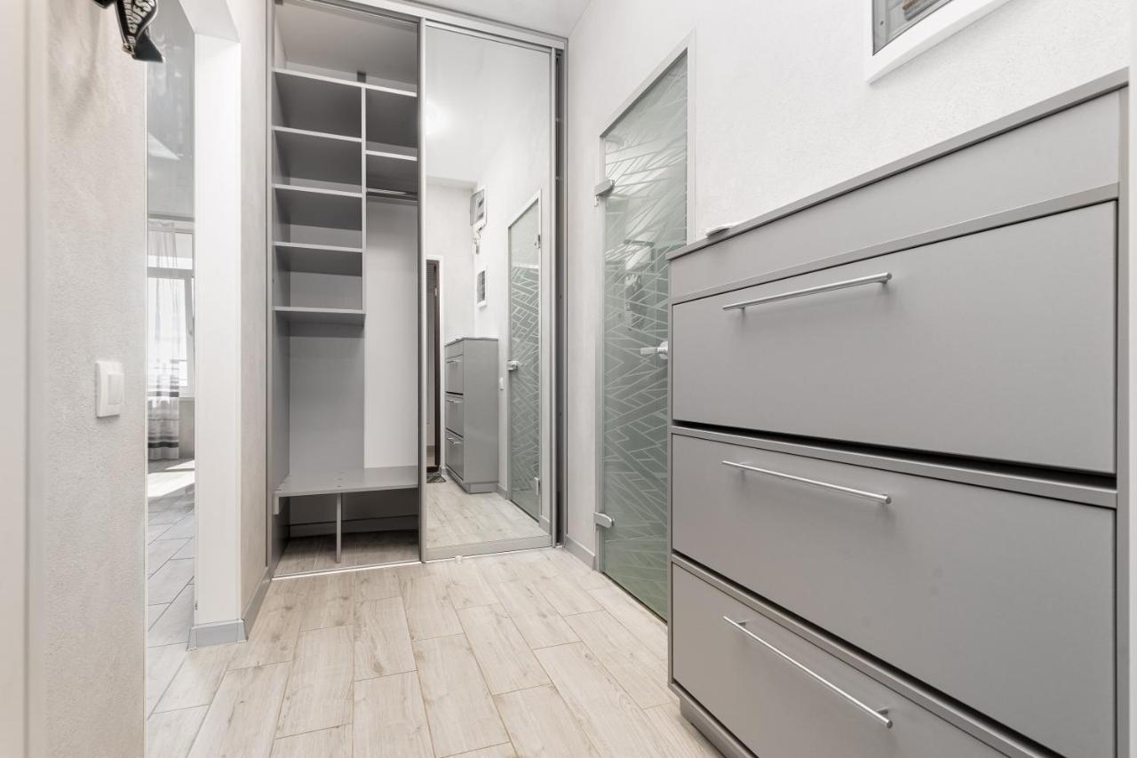 Pearl 44 Apartment With Terrace Odessa Dış mekan fotoğraf